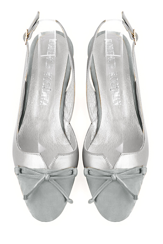 Women's pearl grey and silver elegant slingback heels, with a bow on the front. Round toe. Low flare heels - Top view